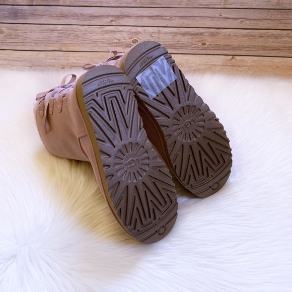 UGG Short Continuity Bow Boots In Pink Crystal - Picture 8 of 8